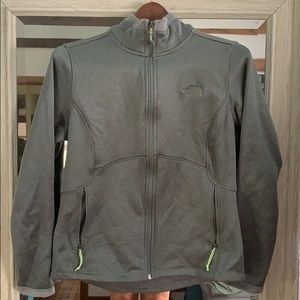 Green Women’s The North Face fleece jacket size L